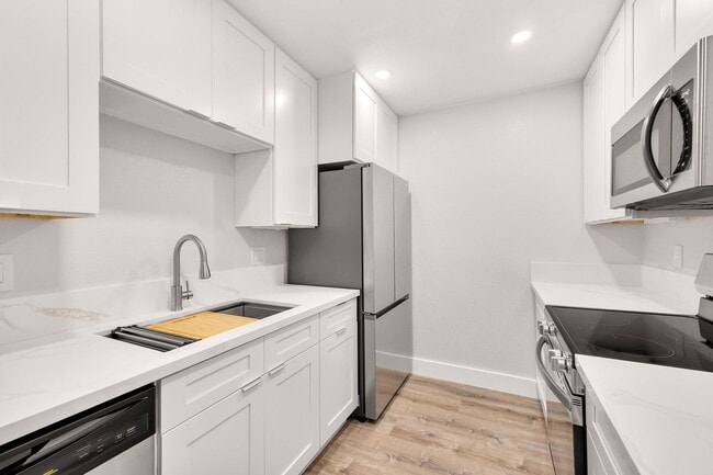 Photo - 5252 Orange Ave Unit 613