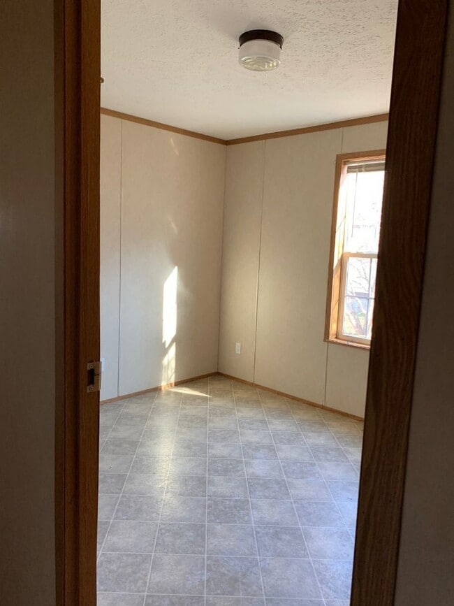 Photo - 3 Bedrooms, 2 Bathrooms in Pequot Terrace Trailer Park, Pequot Lakes, MN Lot B27 Unit Lot B27