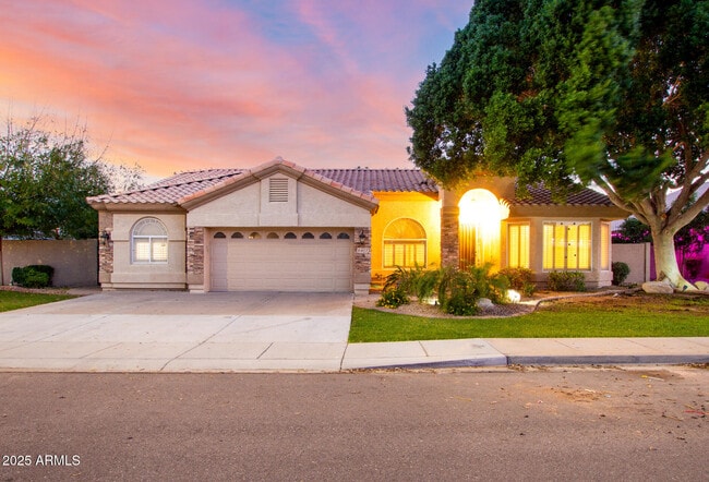 Building Photo - 6401 W Orchid Ln