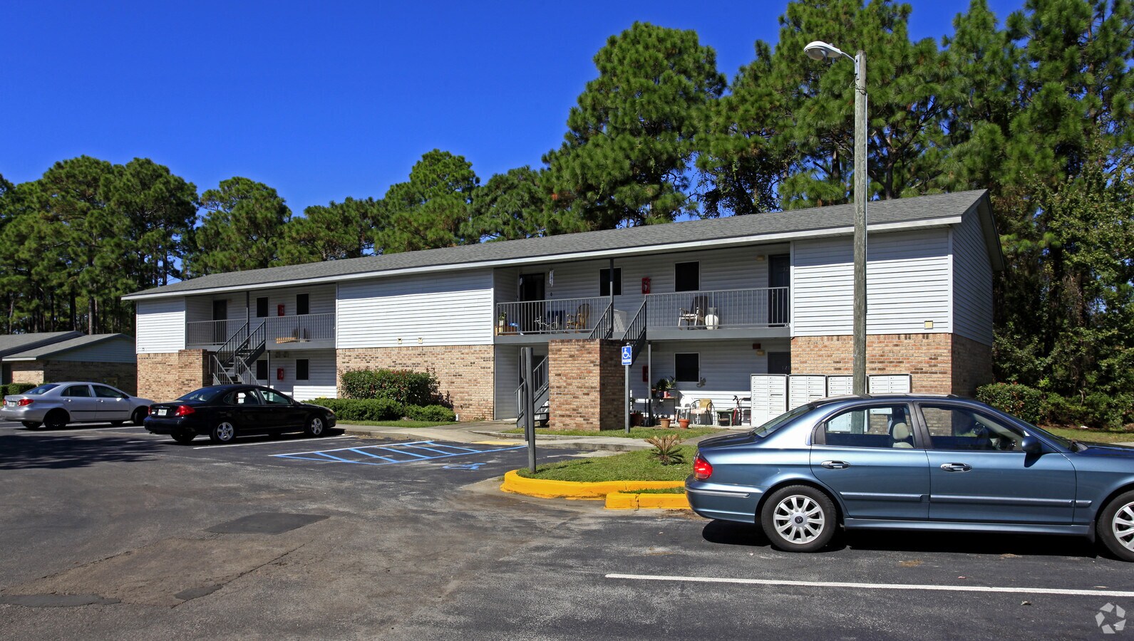 Photo - Pine Ridge Apartments