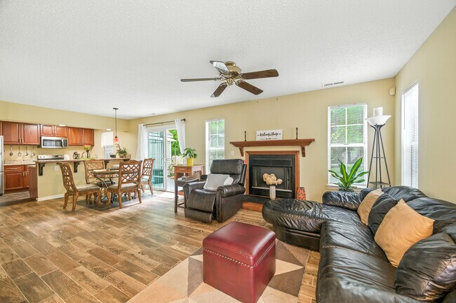 Photo - 4409 Segovia Ct