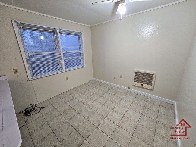 Photo - 620 Allie Ln