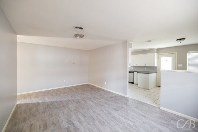 Photo - For
Lease