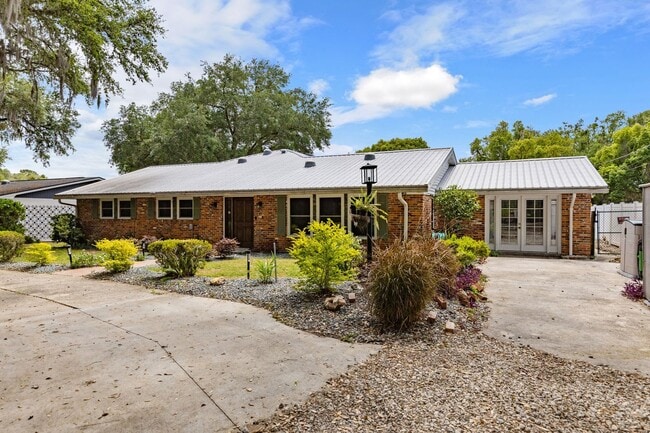 Photo - Welcome to your Pool/Lake Home!