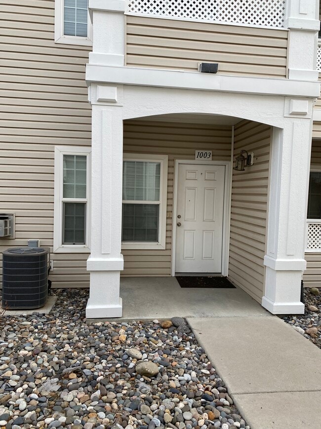 Building Photo - 2464 Thunder Mountain Dr Unit 1003