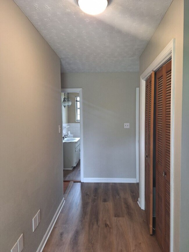 Photo - Basement Rancher located in Farragut