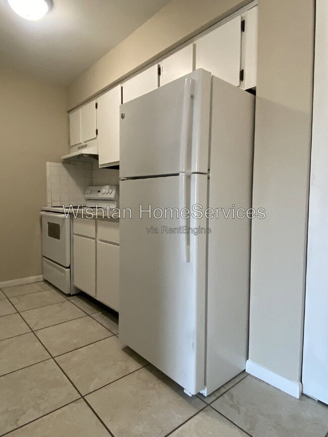 Photo - 201 Charleston Blvd Unit 2