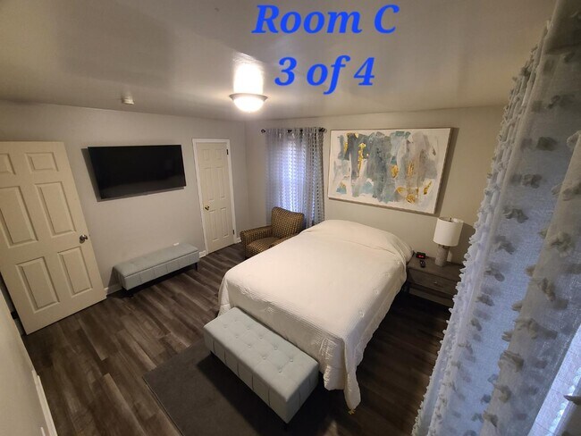 Photo - 3100 Graymont Dr