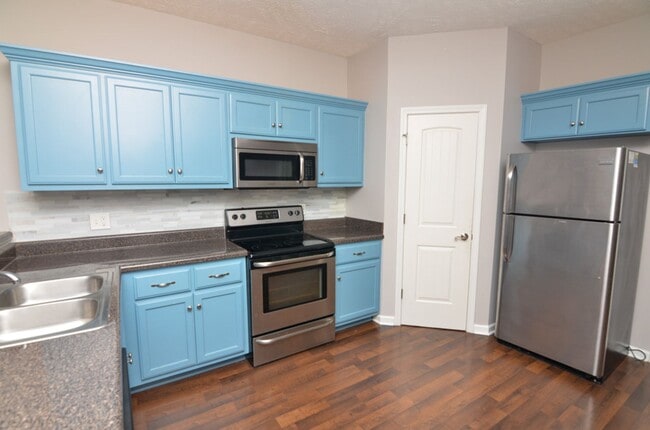 Photo - 2455 New Holland Cir