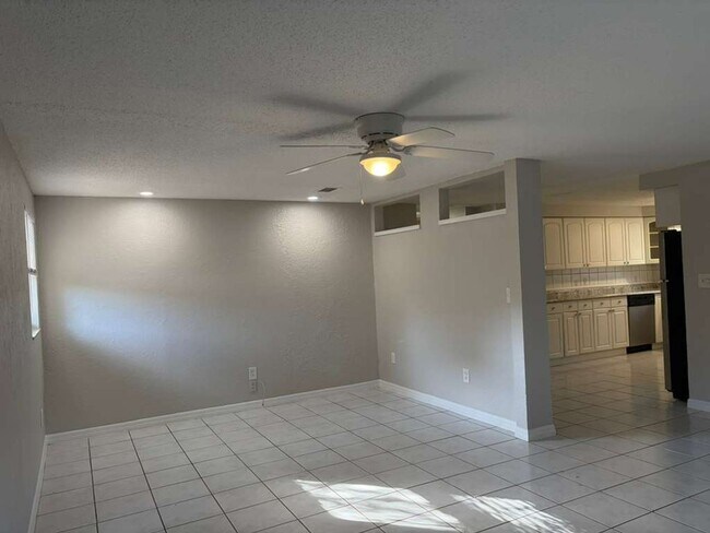 Photo - Gulfpfort Home With A Bonus Room