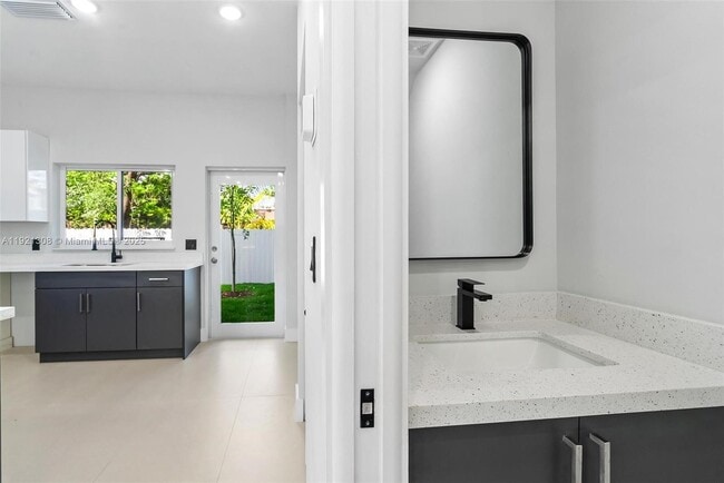 Photo - 1445 NW 42nd St