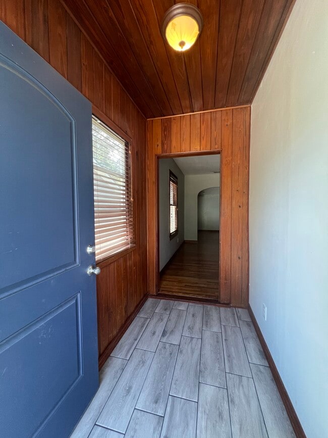 Vestíbulo de entrada - 3880 Walsh St