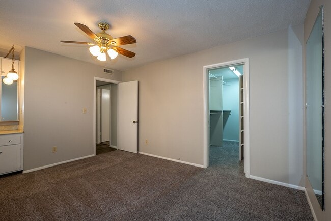 Photo - Renovated 1 bedroom in desirable midtown T...