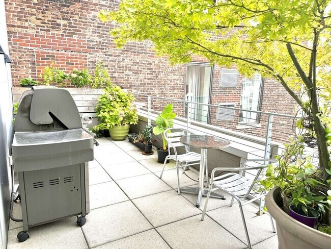 Photo - 245 W 19th St Unit PH1