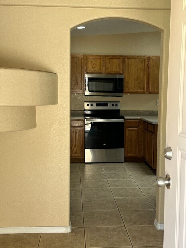 Photo - 2701 McCulloch Blvd N Unidad 4b4e41c6-de8f-11ef-9c97-0a9c9d4e8b0c