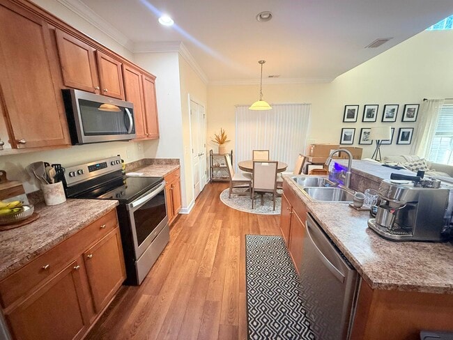 Photo - 1124 Fairway Ln