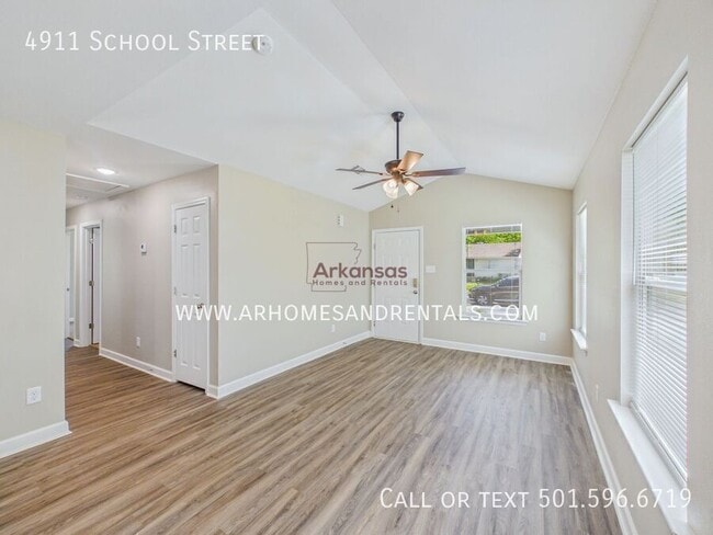 Photo - 4911 School St