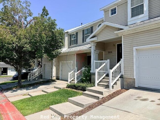 Photo - 40 W Townhome