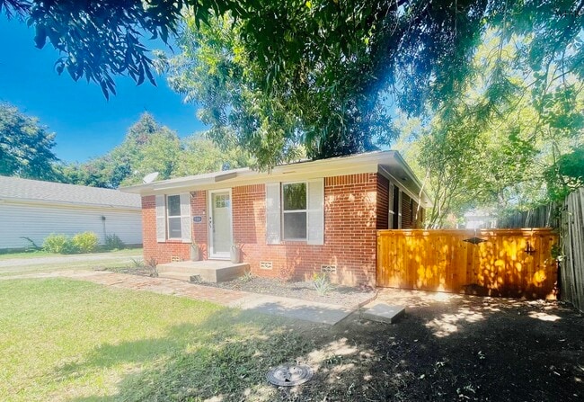 Photo - 106 E Jefferson Ave