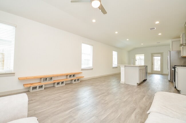 Building Photo - 2804 Wingmore Ln