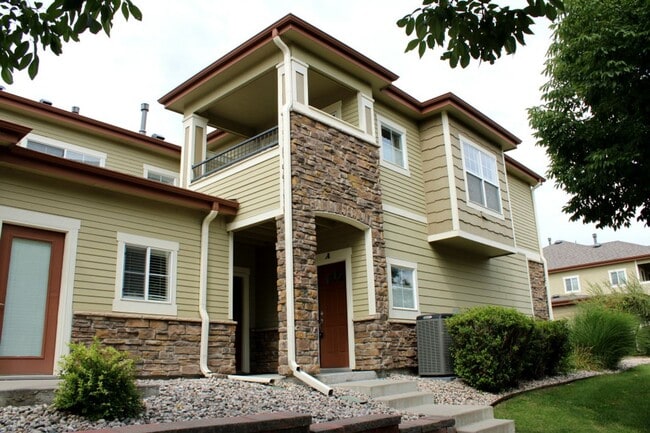 Beautiful 2 Bedroom Townhome - Beautiful 2 Bedroom Townhome