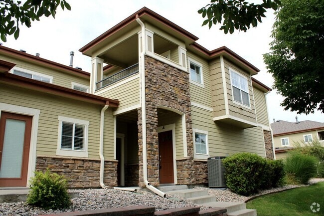 Building Photo - Beautiful 2 Bedroom Townhome