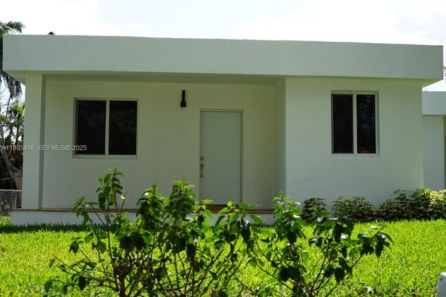 Photo - 1450 NE 147th St