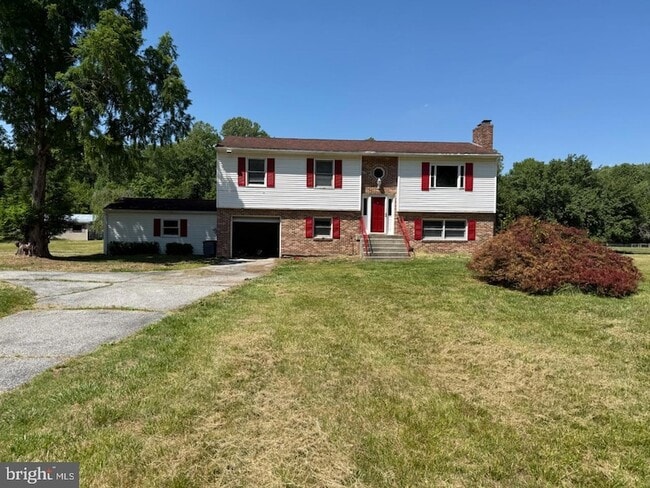 Building Photo - 16400 Candy Hill Rd