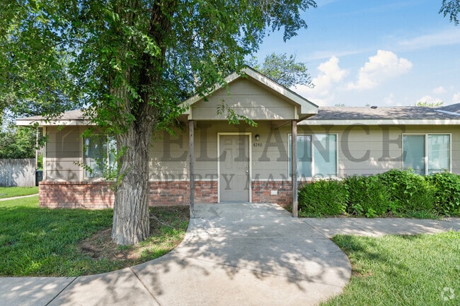 Building Photo - 4240 Newell St Rental