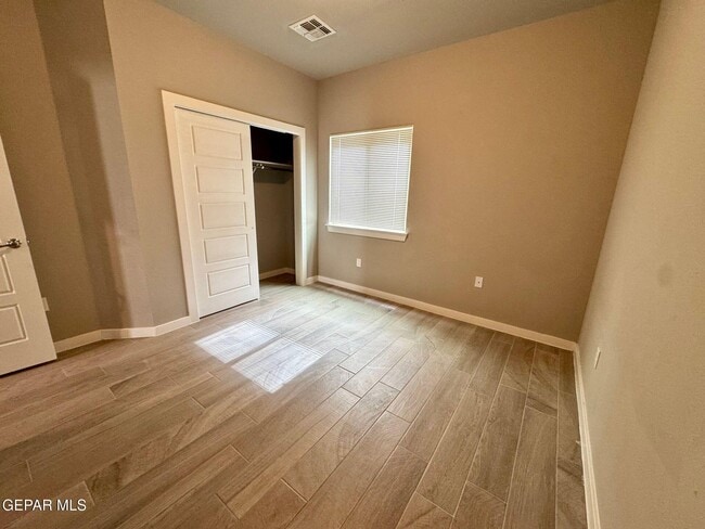 Photo - 15196 Method Ave