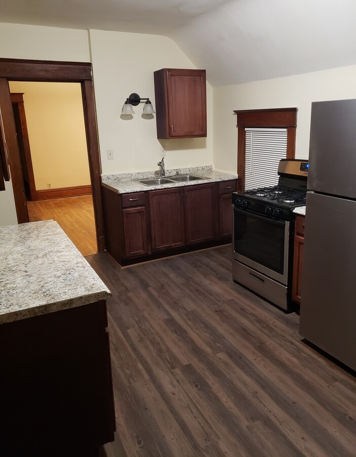 Photo - 1083 Albemarle St