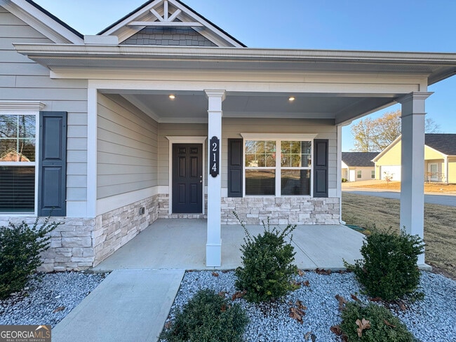 Photo - 214 N Dogwood St