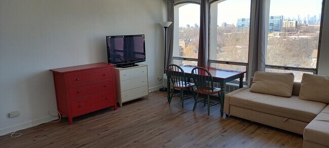 Photo - 1401 E 55th St Unit 907N