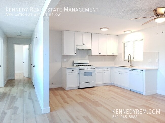 Building Photo - 4849 Ave L-14 Unit Apt 2