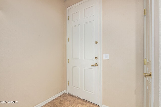 Photo - 15221 N Clubgate Dr Apartamento Unidad 2005