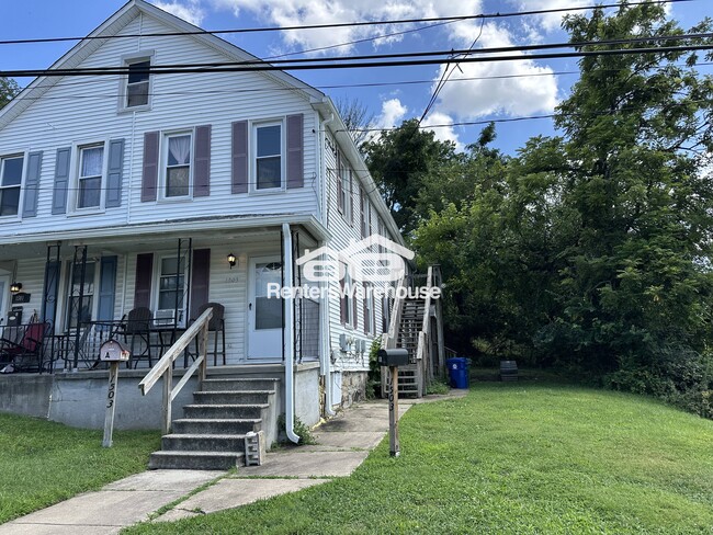 Building Photo - 1503 Cox St Rental