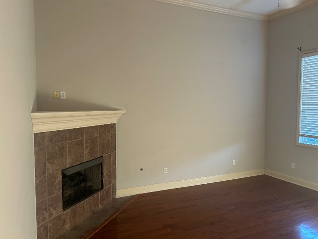 Photo - 303 Silver Tree Ln