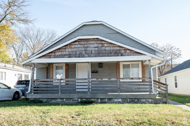 Building Photo - 743 Lynn St Rental