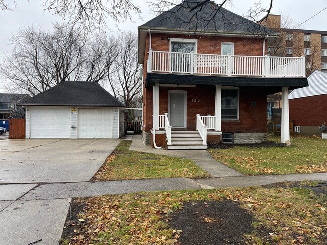 Building Photo - 133 Essex St Unit Upper