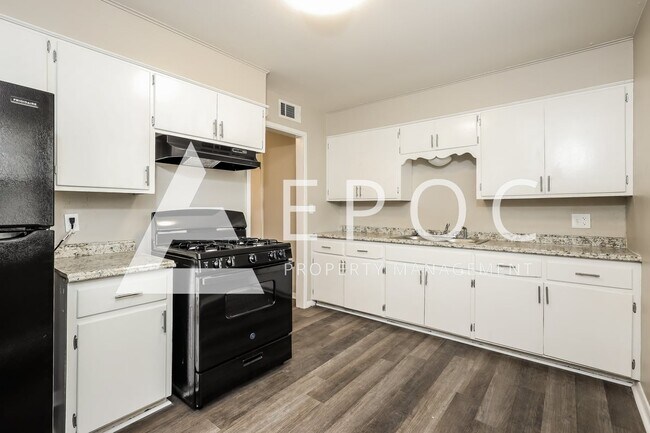 Photo - 1616 NE 38th St
