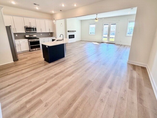 Photo - ChateletDrive4871 Unit 1