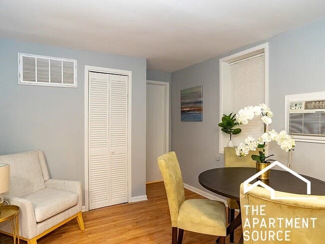3729 N Clifton Ave Unit 1R