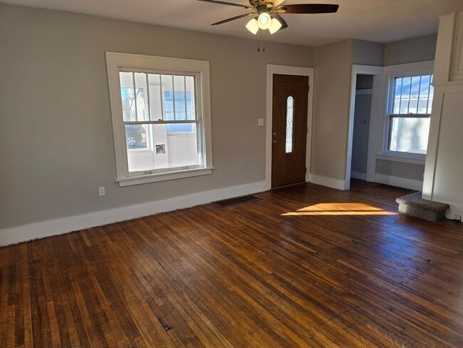 Photo - Large 3 Bedroom newly updated house for rent!