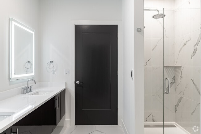 The Drake - 1,560SF