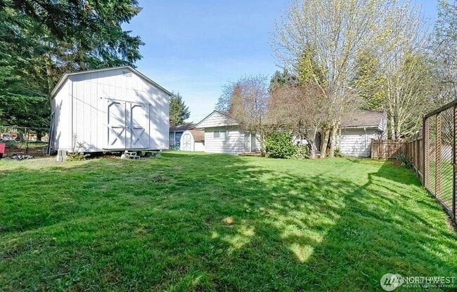 10221 132nd Ave NE