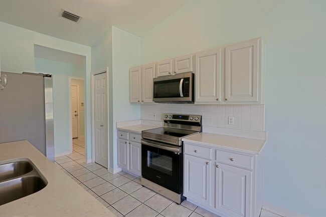 Photo - 1876 Jamaica Dr