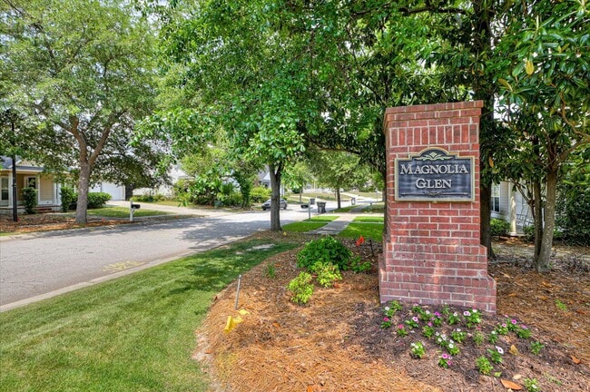 Photo - 2037 Magnolia Pkwy