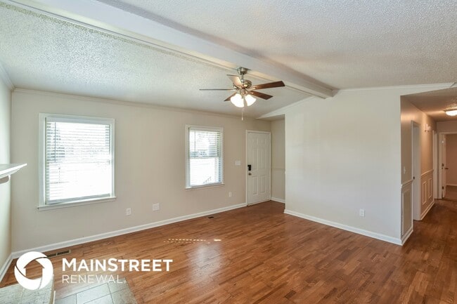 Photo - 169 Chanel Dr