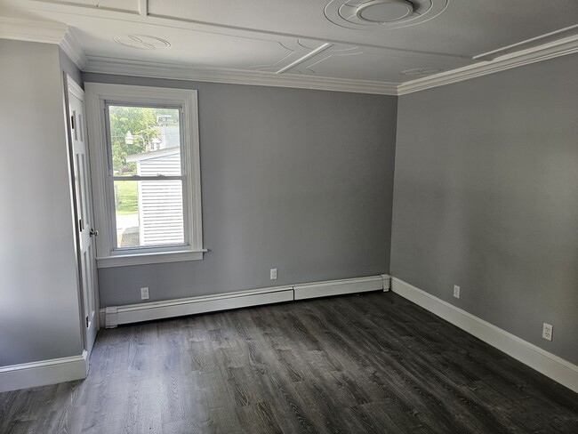53 Grove St Unit B