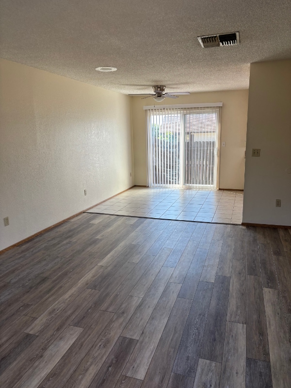 Photo - 2508 Sabre Ct Unidad A